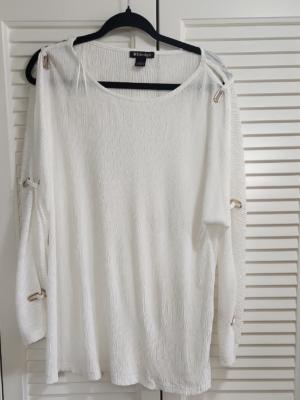 BYdesign White Textured Tunic Top with Gold Accent Rings